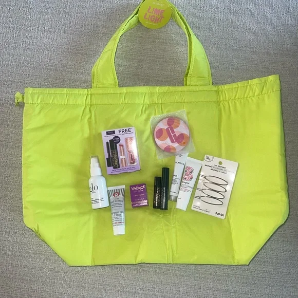 25 Piece Cosmetic Bundle with large makeup/travel bag - Picture 3 of 7